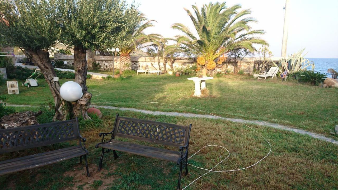 Το Πετρινο Villa Agia Marina Mikrolimanou Екстериор снимка